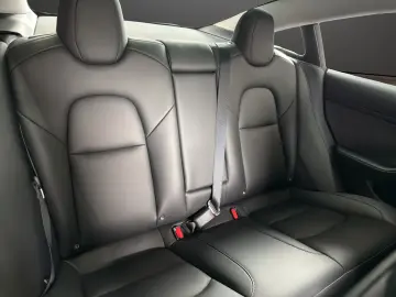TESLA Model 3 SR  RWD   Wärmepumpe