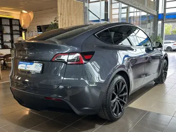 TESLA Model Y Leder Pano R.Cam Wä.pumpe Autopilot 4SHZ