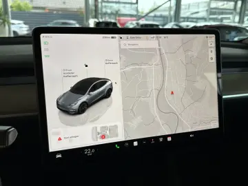 TESLA Model Y Leder Pano R.Cam Wä.pumpe Autopilot 4SHZ
