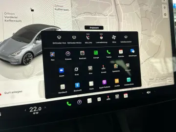 TESLA Model Y Leder Pano R.Cam Wä.pumpe Autopilot 4SHZ