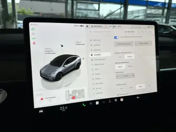 TESLA Model Y Leder Pano R.Cam Wä.pumpe Autopilot 4SHZ
