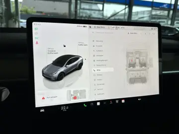 TESLA Model Y Leder Pano R.Cam Wä.pumpe Autopilot 4SHZ