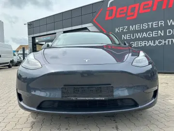 TESLA Model Y Long Range Dual AWD Matrix Wärmepumpe