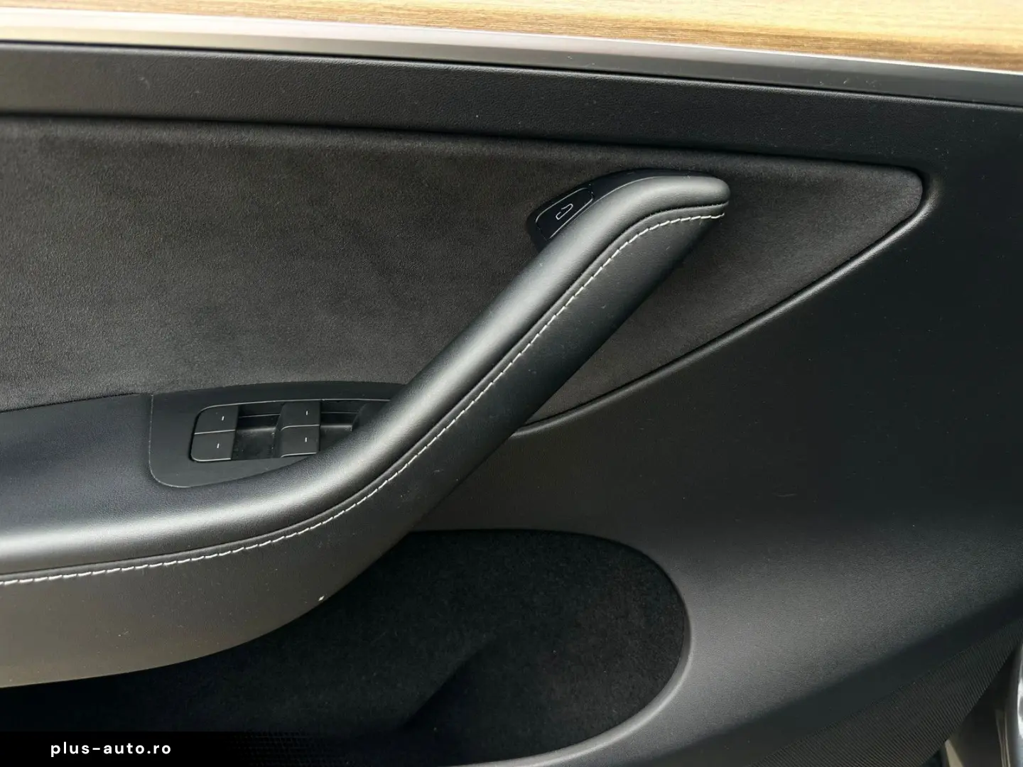 TESLA Model Y Long Range Dual AWD Matrix Wärmepumpe