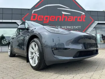 TESLA Model Y Long Range Dual AWD Matrix Wärmepumpe