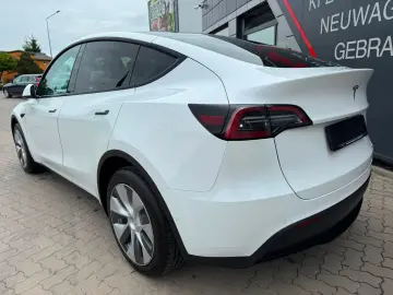 TESLA Model Y Long Range Dual AWD Matrix Wärmepumpe