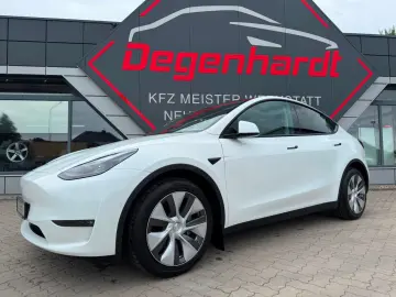 TESLA Model Y Long Range Dual AWD Matrix Wärmepumpe
