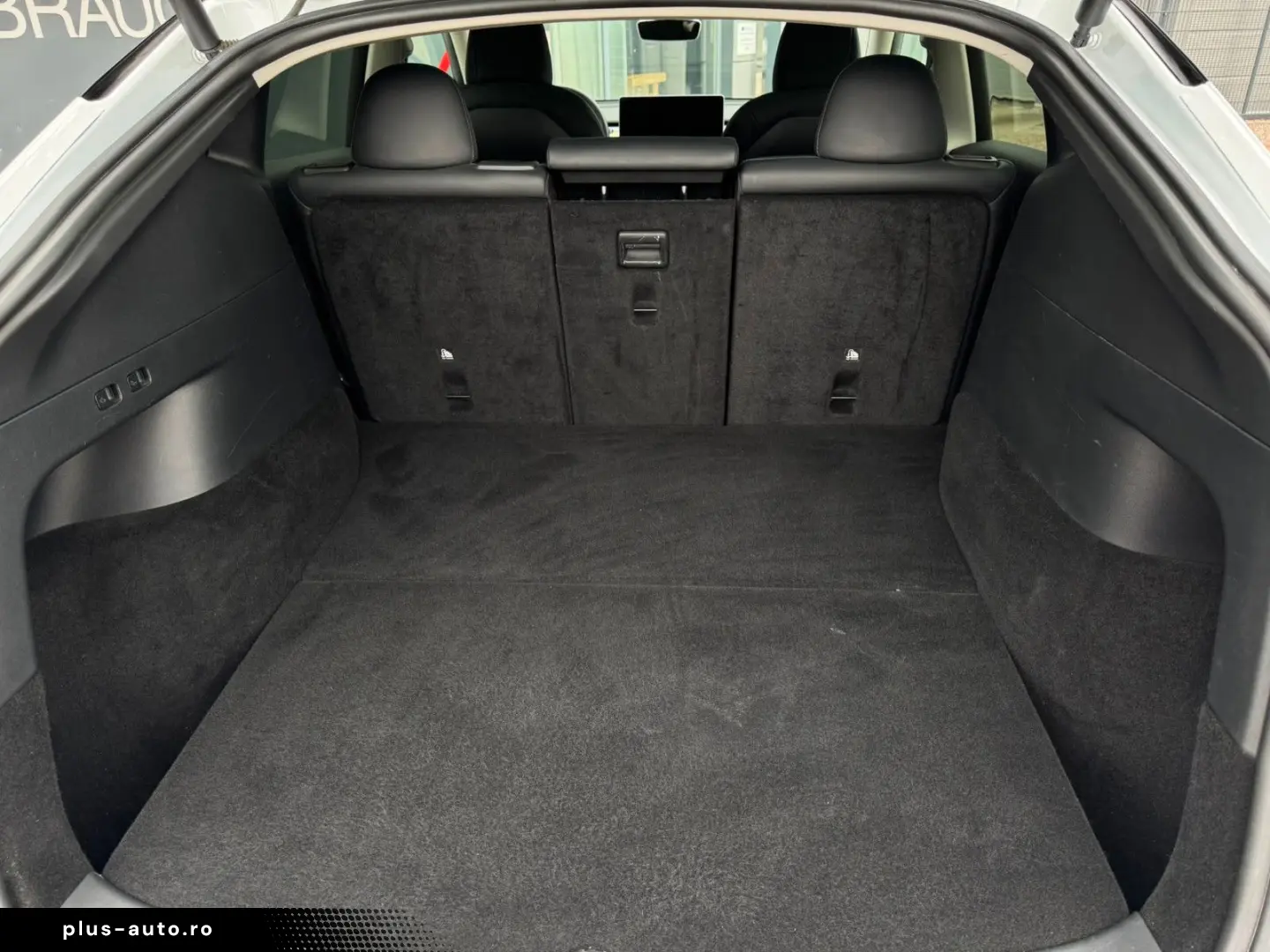 TESLA Model Y Long Range Dual AWD Matrix Wärmepumpe