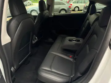 TESLA Model Y Long Range Dual AWD Matrix Wärmepumpe