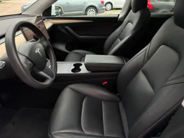 TESLA Model Y Long Range Dual AWD Matrix Wärmepumpe