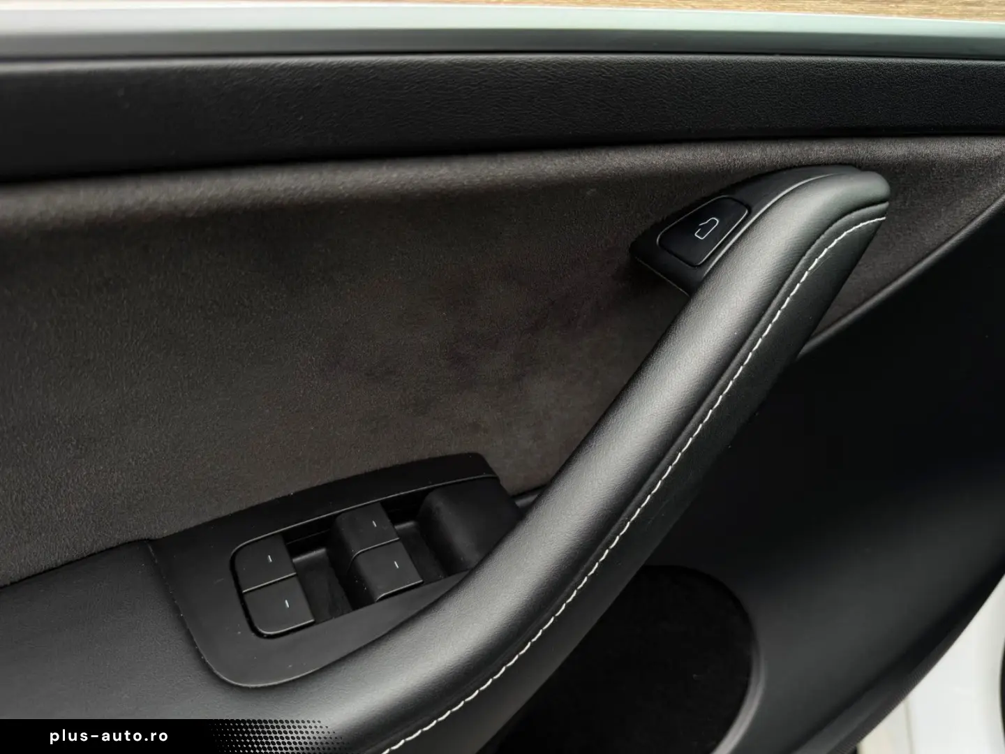 TESLA Model Y Long Range Dual AWD Matrix Wärmepumpe