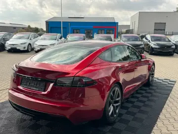 TESLA MODEL S PALLADIUM   FULL SELF DRIVE 4  ULTRA RED