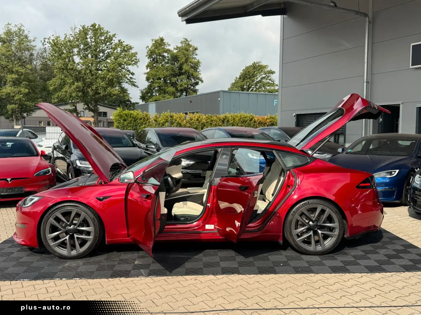 TESLA MODEL S PALLADIUM   FULL SELF DRIVE 4  ULTRA RED