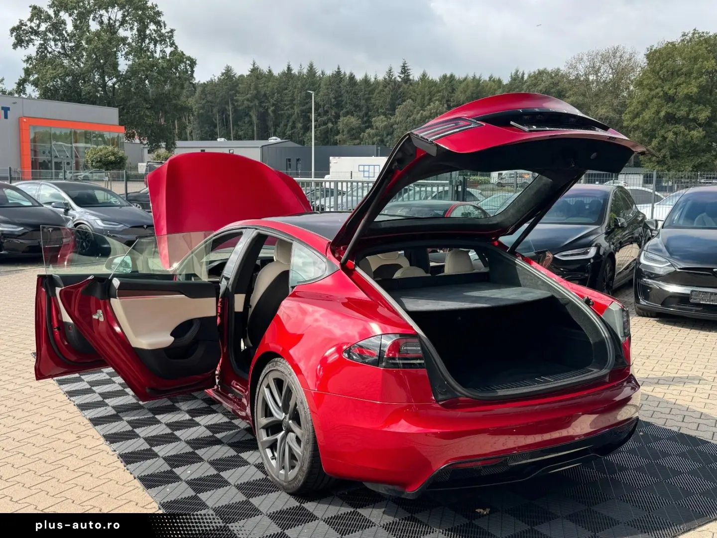 TESLA MODEL S PALLADIUM   FULL SELF DRIVE 4  ULTRA RED
