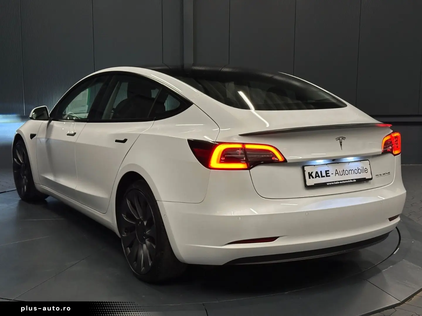 TESLA Model 3 Performance Dual AWD  20
