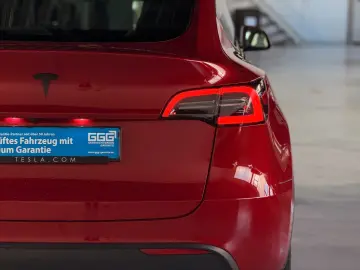 TESLA Model Y RWD