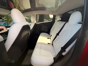 TESLA Model Y RWD