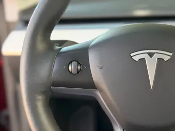 TESLA Model Y RWD