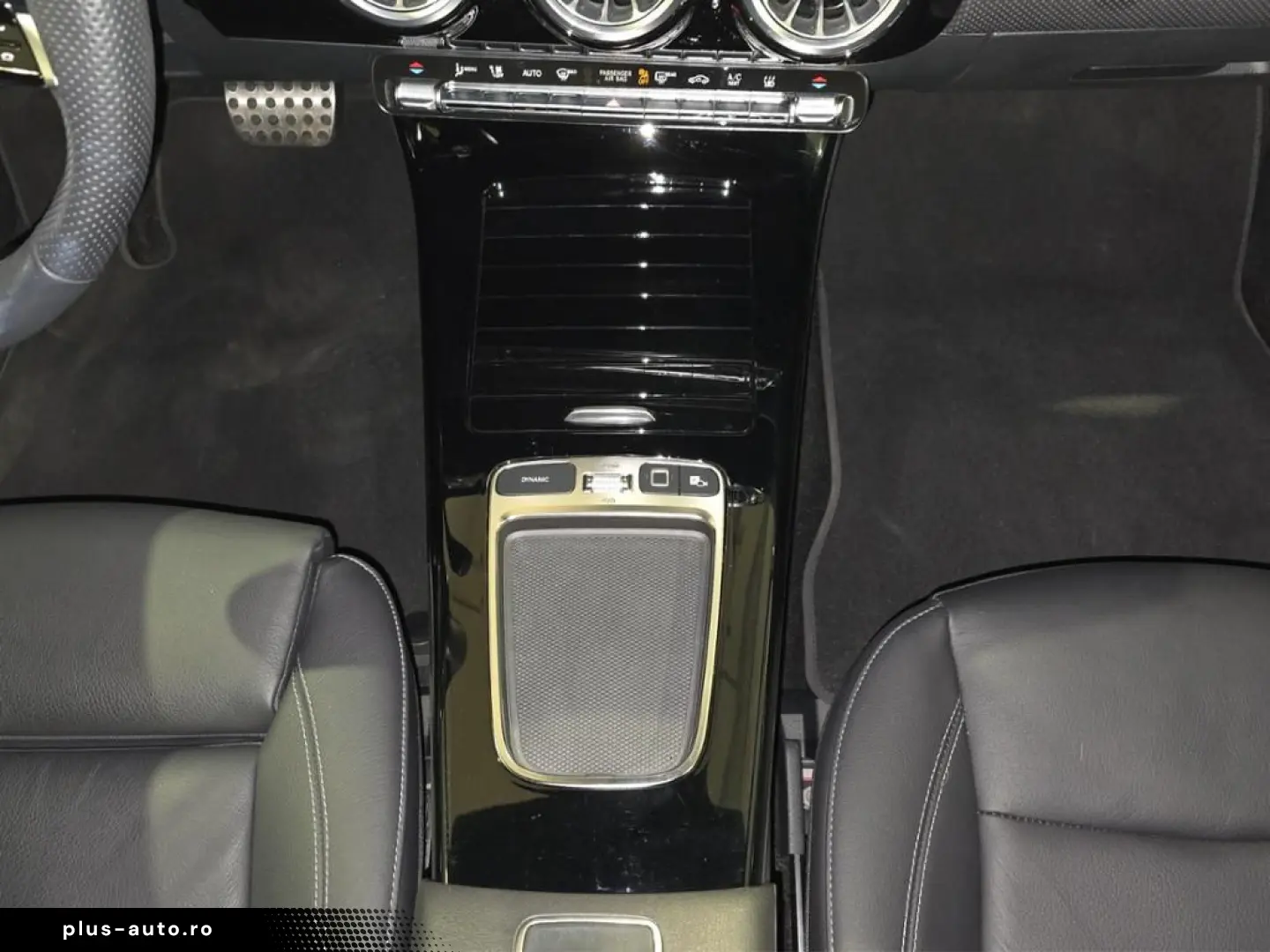 MERCEDES-BENZ CLA 2025 — imagine 17