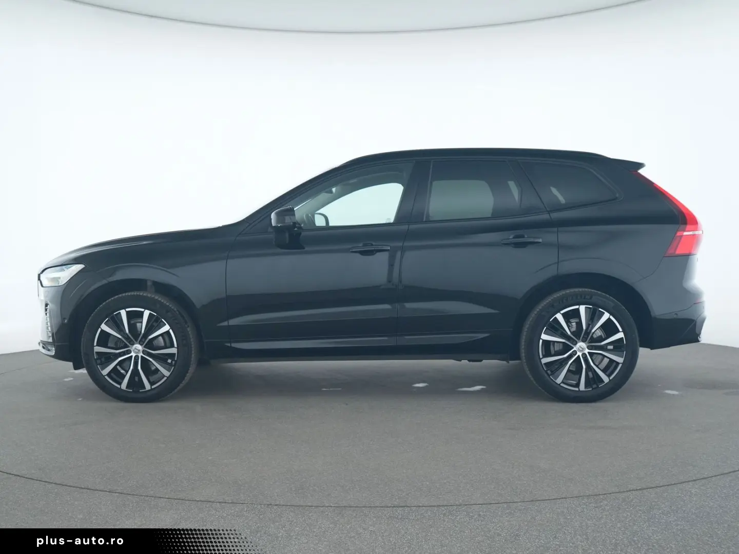 VOLVO XC60 Ultimate Dark Martix B&W 360 FourC Pano ACC