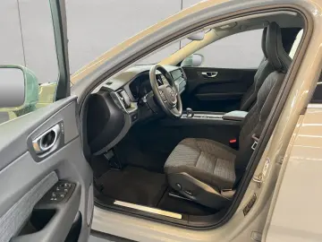 VOLVO XC60 B5 AWD Core 19inch Google-Maps LED-Thors-Hammer