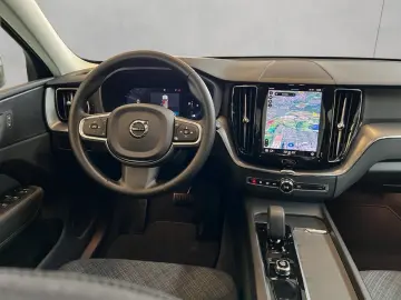 VOLVO XC60 B5 AWD Core 19inch Google-Maps LED-Thors-Hammer