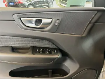 VOLVO XC60 B5 AWD Core 19inch Google-Maps LED-Thors-Hammer