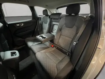 VOLVO XC60 B5 AWD Core 19inch Google-Maps LED-Thors-Hammer