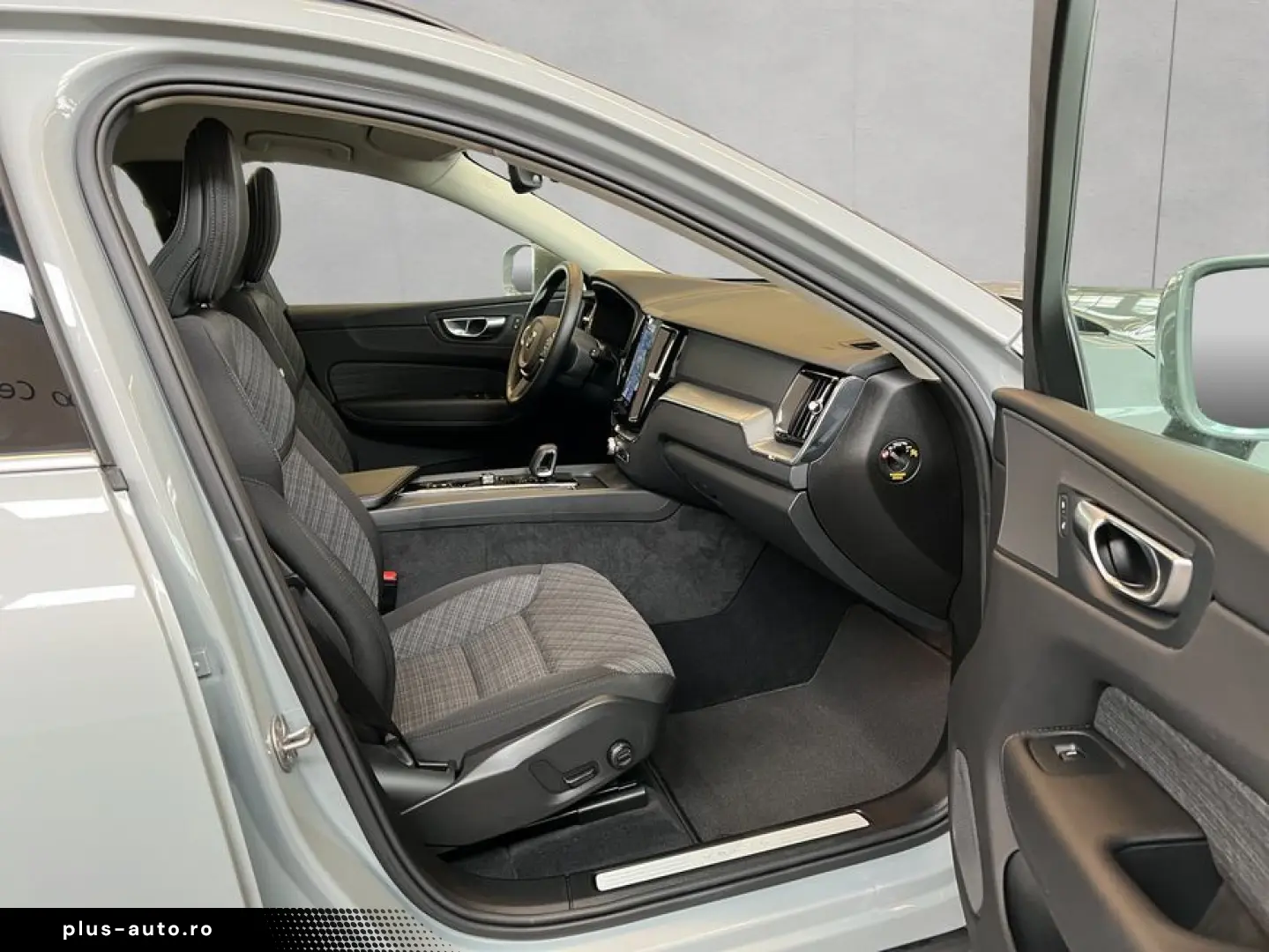 VOLVO XC60 B5 AWD Core 19inch Google-Maps LED-Thors-Hammer