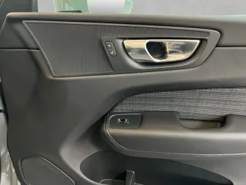 VOLVO XC60 B5 AWD Core 19inch Google-Maps LED-Thors-Hammer
