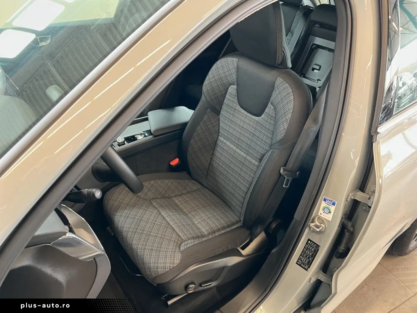VOLVO XC60 B5 AWD Core 19inch Google-Maps LED-Thors-Hammer