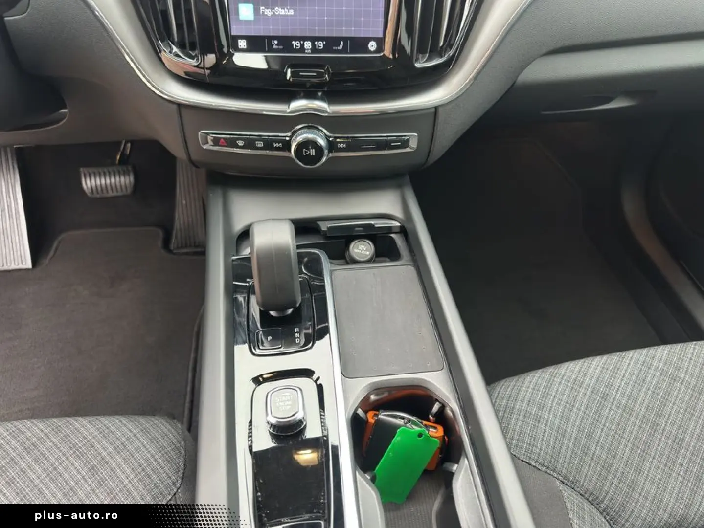 VOLVO XC60 B5 B AWD Core Aut 19; Maps LED Kamera PDCv