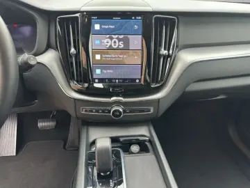 VOLVO XC60 B5 B AWD Core Aut 19; Maps LED Kamera PDCv