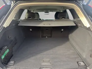VOLVO XC60 B5 AWD Core Aut 19; Google-Maps Kamera Ein