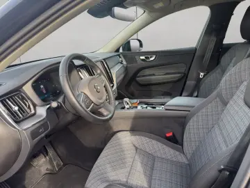 VOLVO XC60 B5 AWD Core Aut 19; Google-Maps Kamera Ein
