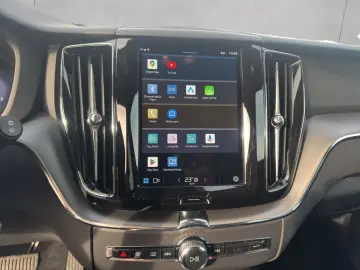 VOLVO XC60 B5 AWD Core Aut 19; Google-Maps Kamera Ein