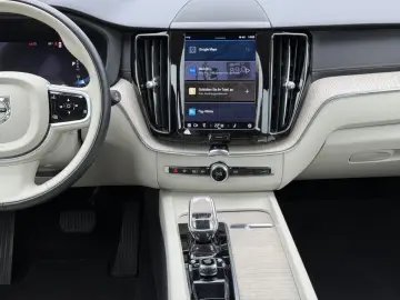 VOLVO XC60 B5 Inscription AWD AHK Standhz Kam Four-C