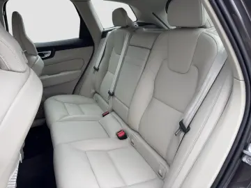 VOLVO XC60 B5 Inscription AWD AHK Standhz Kam Four-C