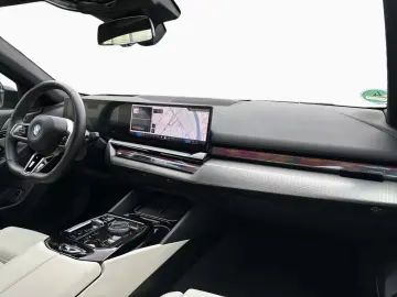 BMW i5 eDr40 T M Sport Pano Iconic AktivL B&W AutoB