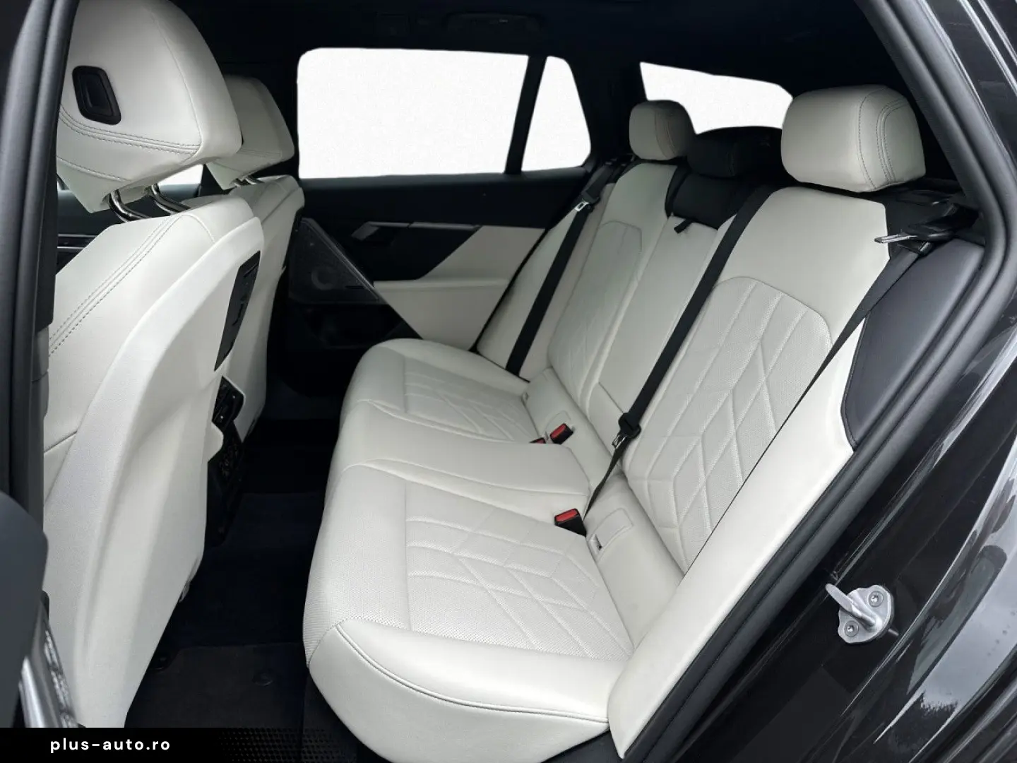 BMW i5 eDr40 T M Sport Pano Iconic AktivL B&W AutoB
