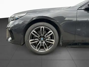 BMW i5 eDr40 T M Sport Pano Iconic AktivL B&W AutoB