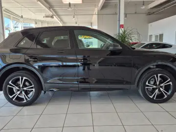 AUDI Q5 40 TDI Quattro Advanced