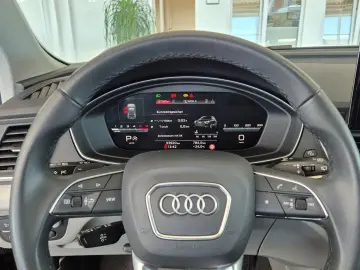 AUDI Q5 40 TDI Quattro Advanced