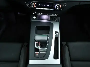 AUDI Q5 40 2.0 TDI quattro S line LED Navi 360  SHZ