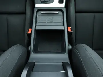 AUDI Q5 40 2.0 TDI quattro S line LED Navi 360  SHZ