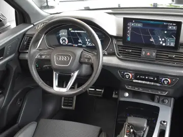 AUDI Q5 40TDI Quattro S-Line LED~OpenSky~ACC~VirtualC