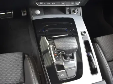 AUDI Q5 40TDI Quattro S-Line LED~OpenSky~ACC~VirtualC