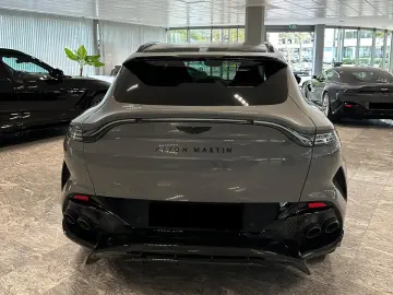 Aston Martin DBX707 - LIVRARE RAPIDĂ!