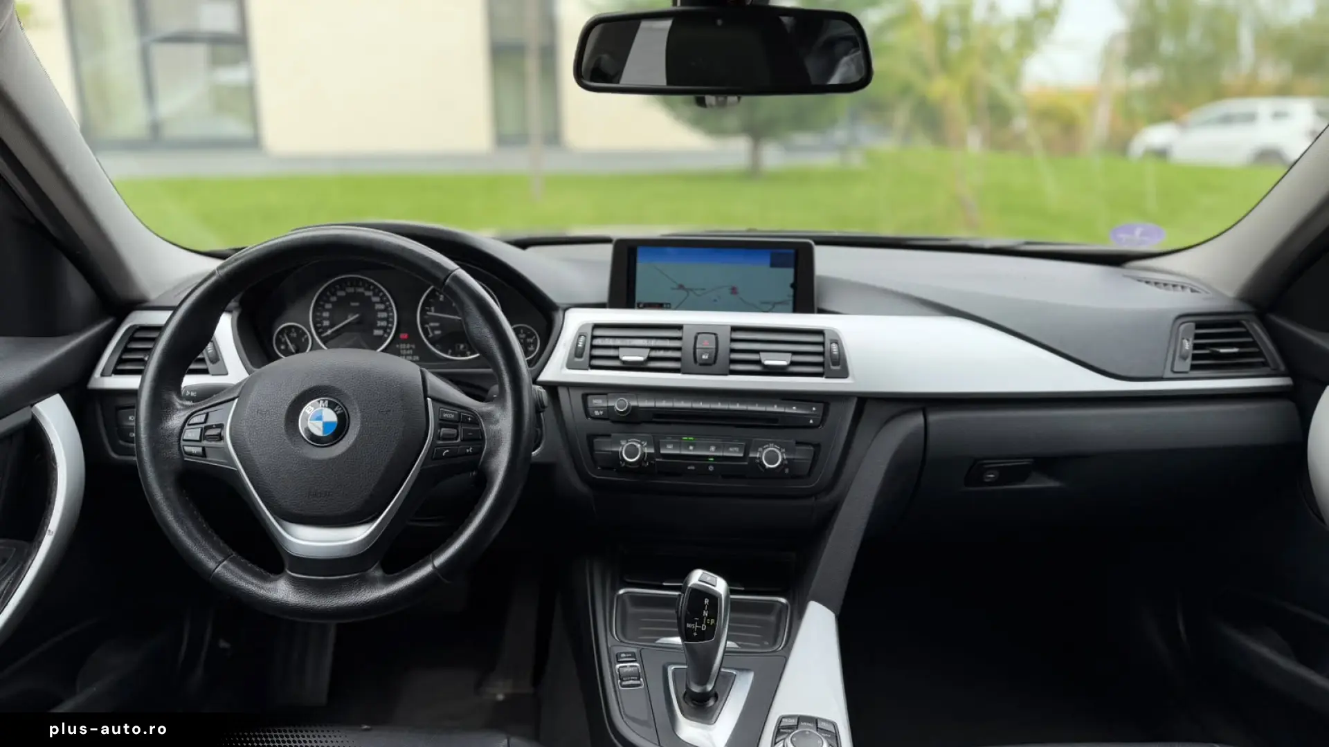 BMW 320i 2012 High Executive Head up Led