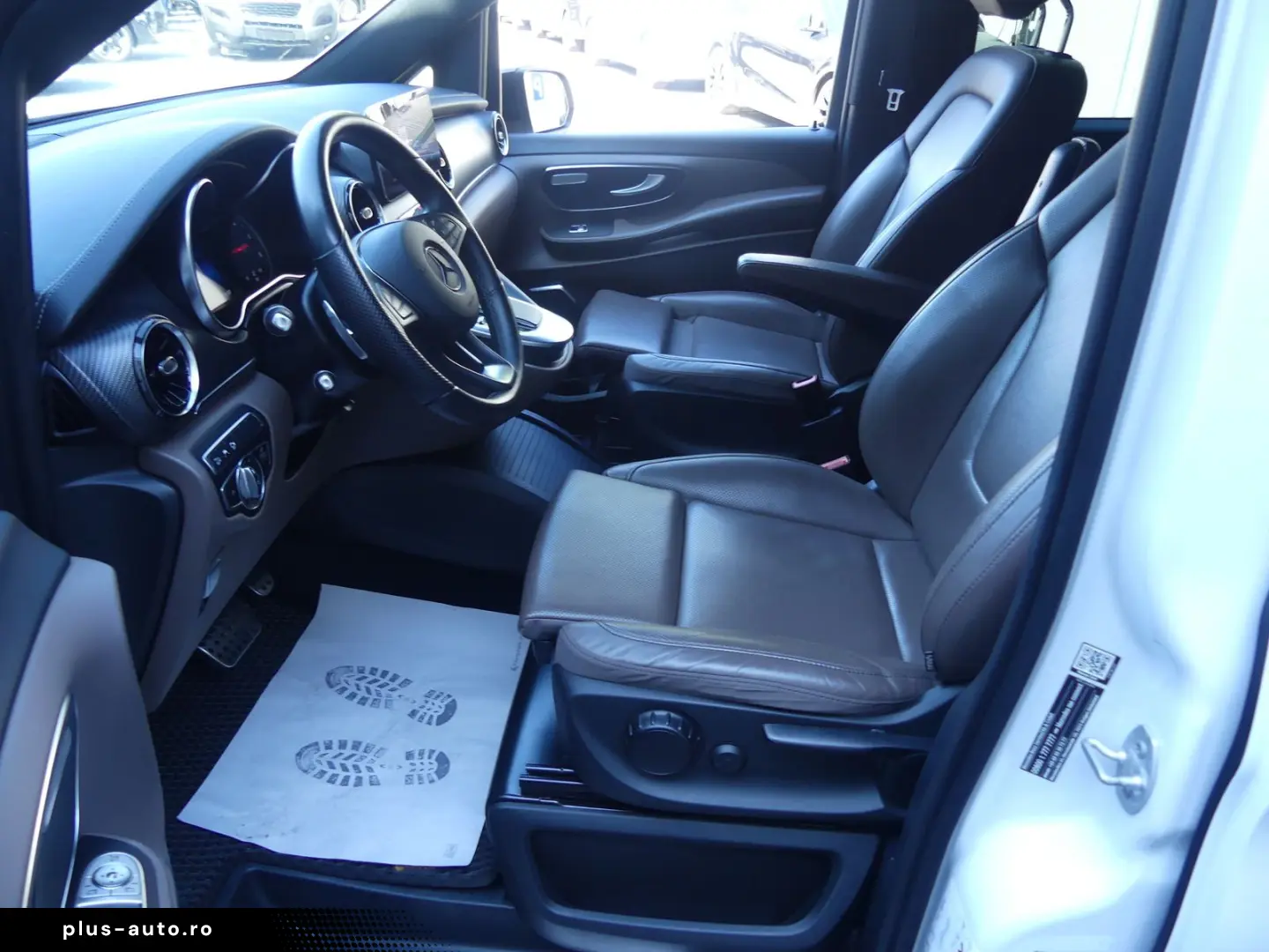 MERCEDES-BENZ V 300 4Matic Avantg AMG  360  BURMESTER